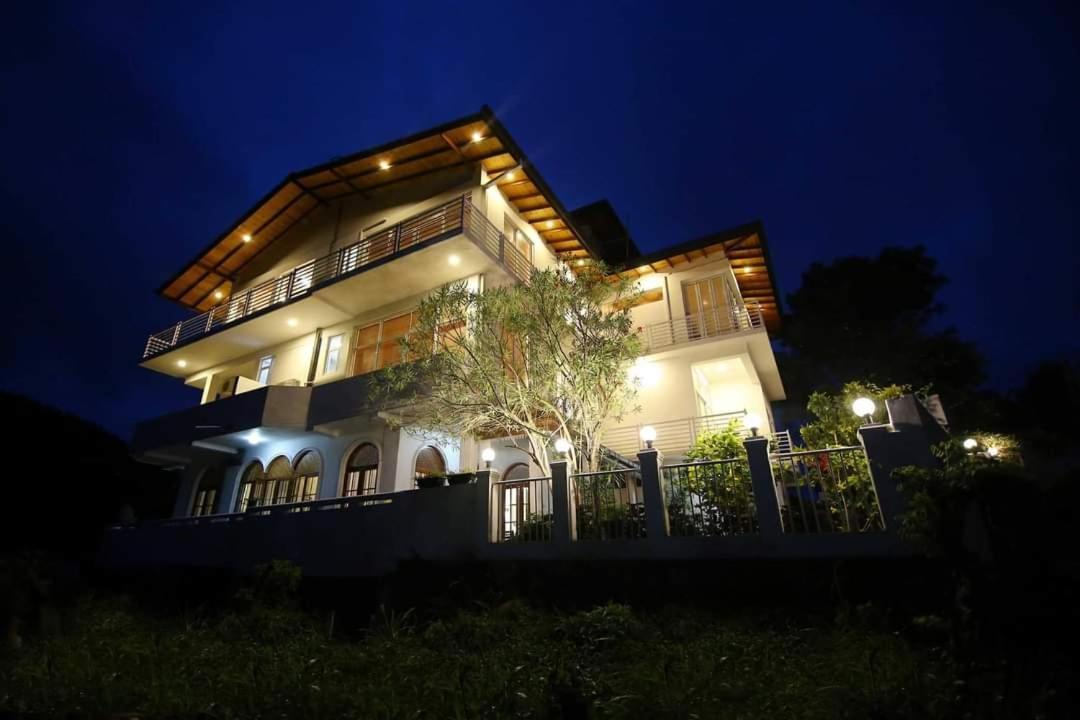 Hillcrest Villa Peradeniya Esterno foto